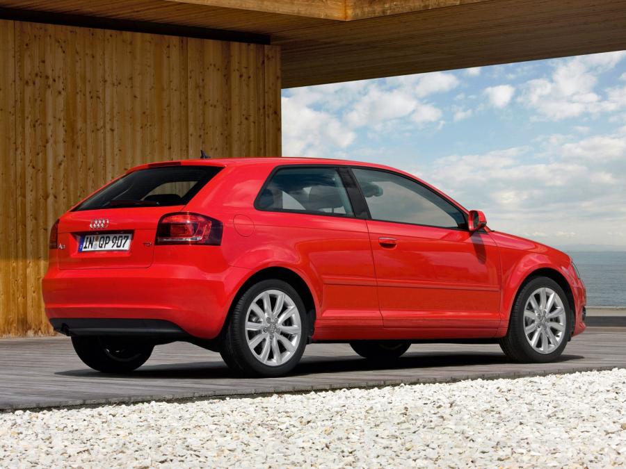  Audi A3 TDI (8P) 2010 года  (фото 9 из 12)